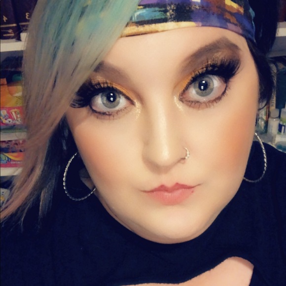 Meet your Posher, Lauren - Picture 1 of 1